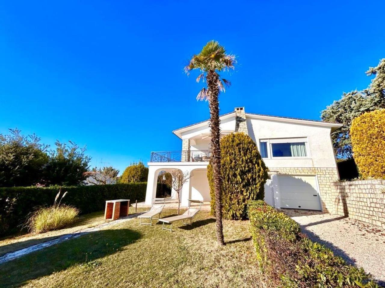 Villa Edith - Stupenda Villa Con Terrazzo Vista Mare E Spiaggia Inclusa Numana Bagian luar foto